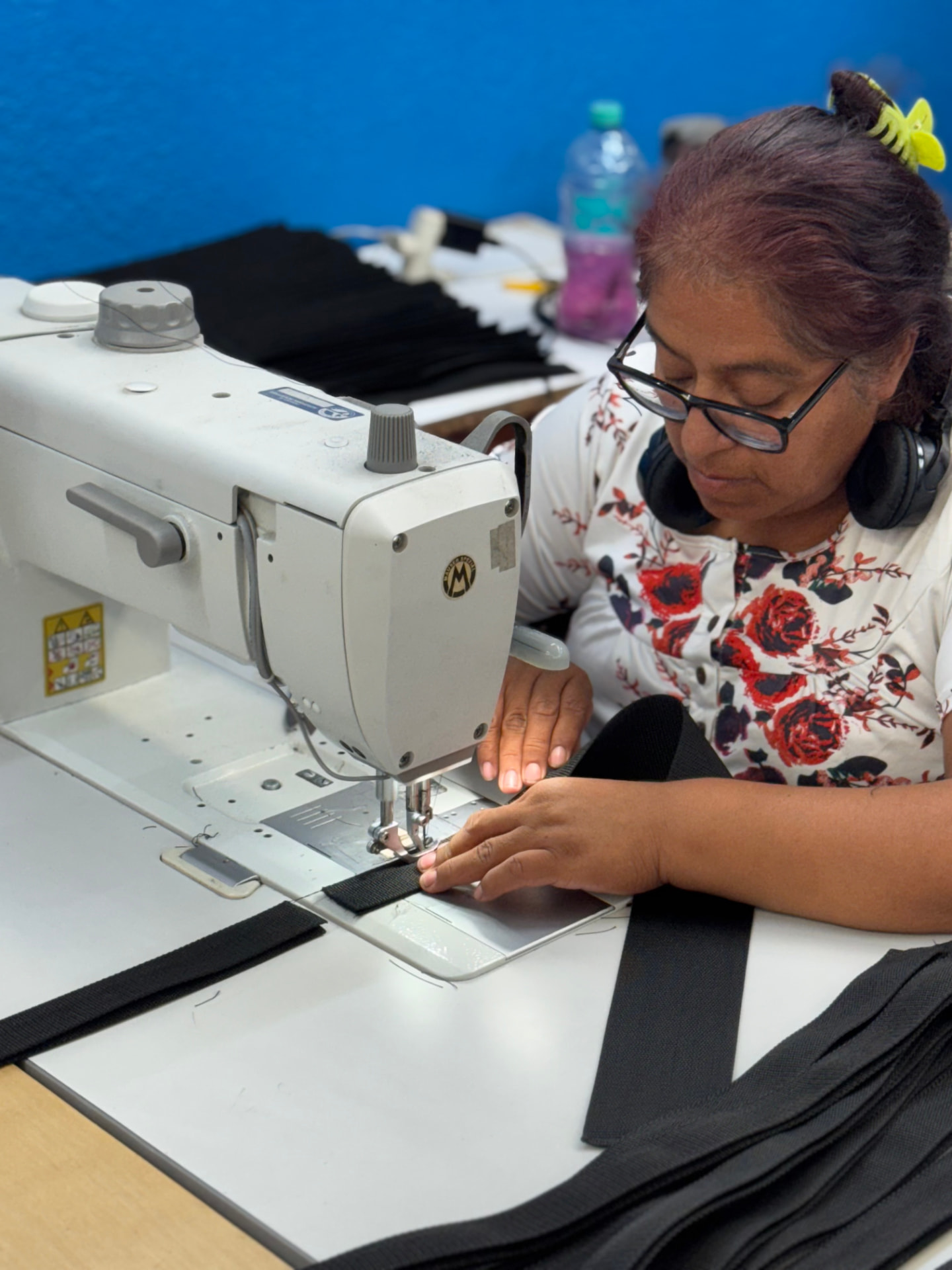 Technical sewing operator